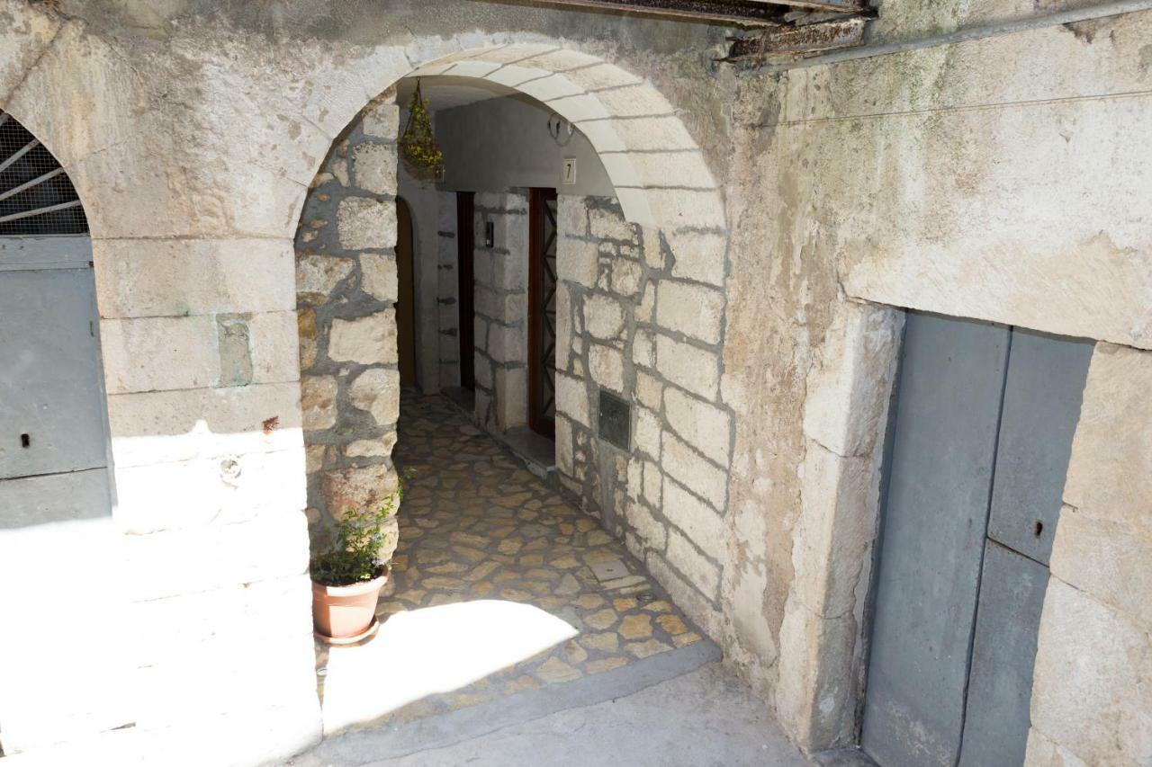 Villa Casa Arco Antico Caltabellotta Exterior foto
